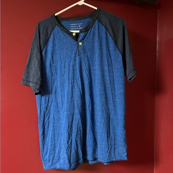 American Eagle Outfitters Other - Mens henley tee